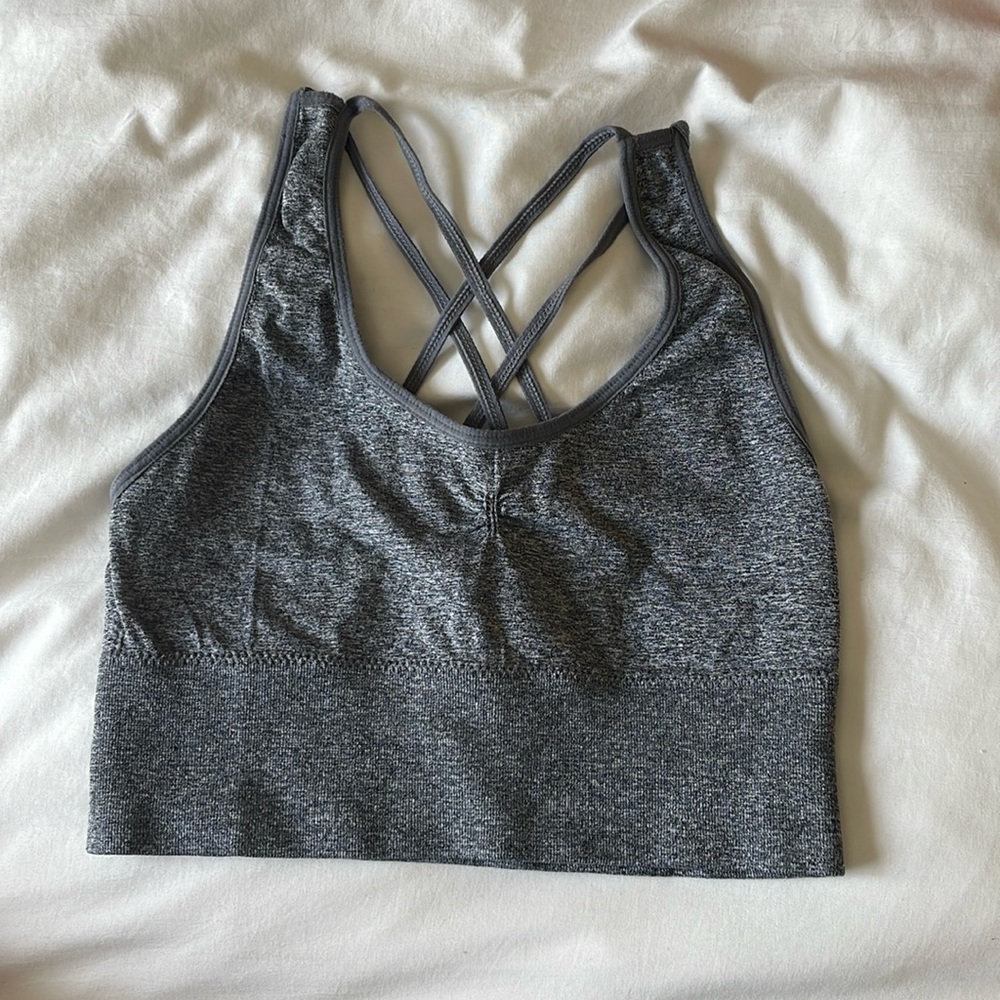 grey small women’s sports bra